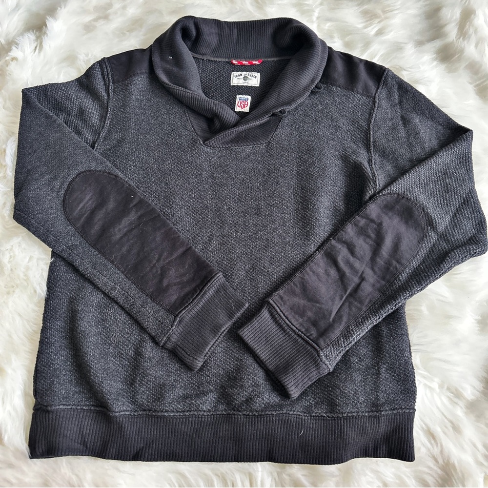 Iron and Resin sweater mens size large